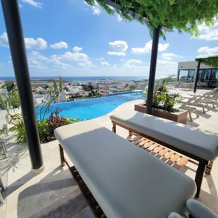 Fabulosa Vista Al Mar Desde La Piscina Infinita
