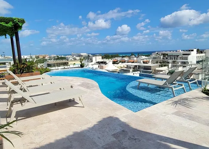 Fabulosa Vista Al Mar Desde La Piscina Infinita